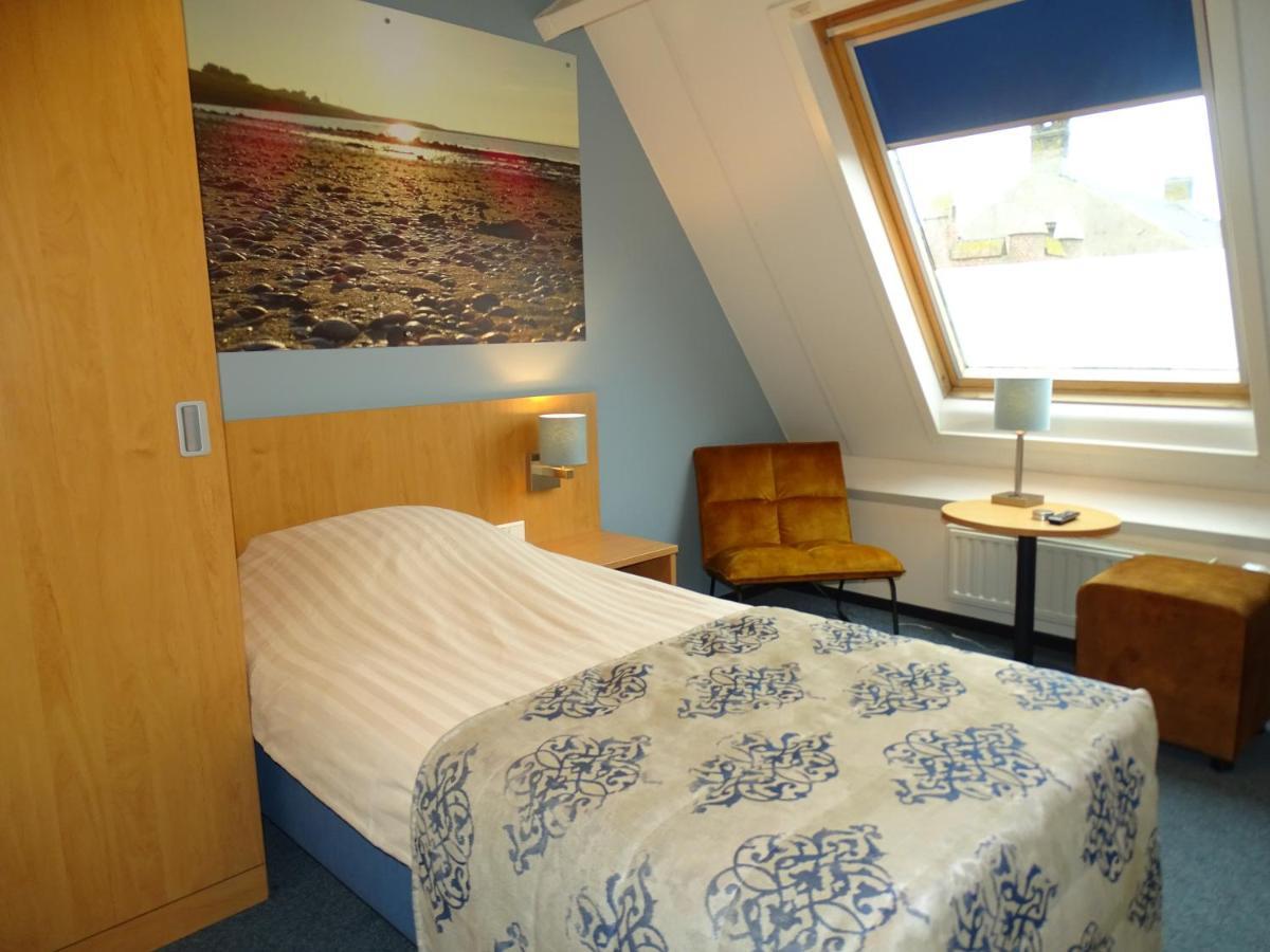 Hotel Café Restaurant De Kroon Wissenkerke Esterno foto